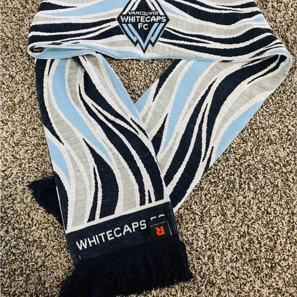 New WHITECAPS VANCOUVER SCARF - RETRO (HD KNIT) MLS - Navy & White - Picture 5 of 8